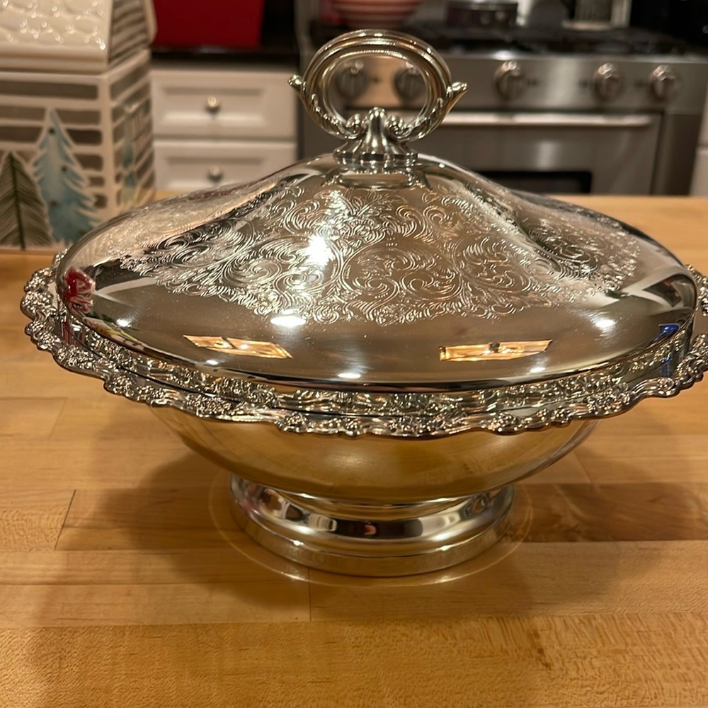 William Rogers Silversmiths by Oneida Serving Dish with Pyrex Insert